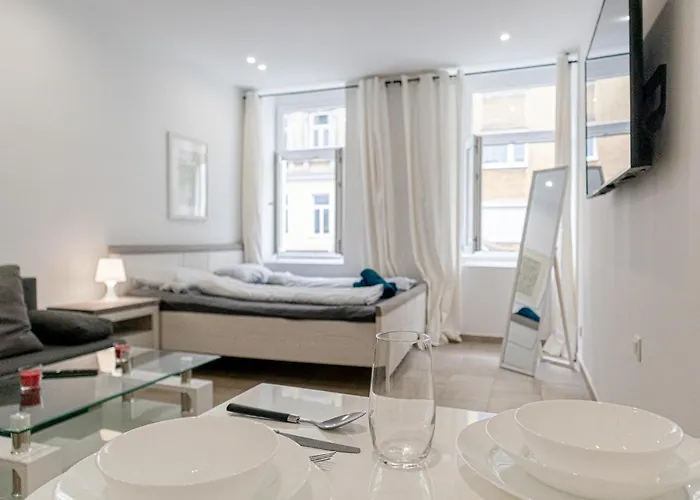 Lovely Near U1 Reumannplatz - 9 Min From Center Apartment Vienna